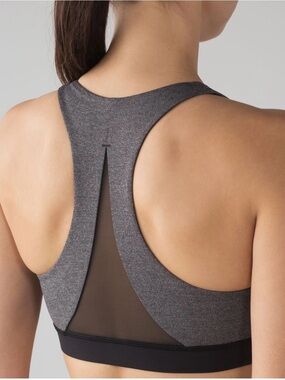 lululemon athletica Invigorate Sports Bra, size 6